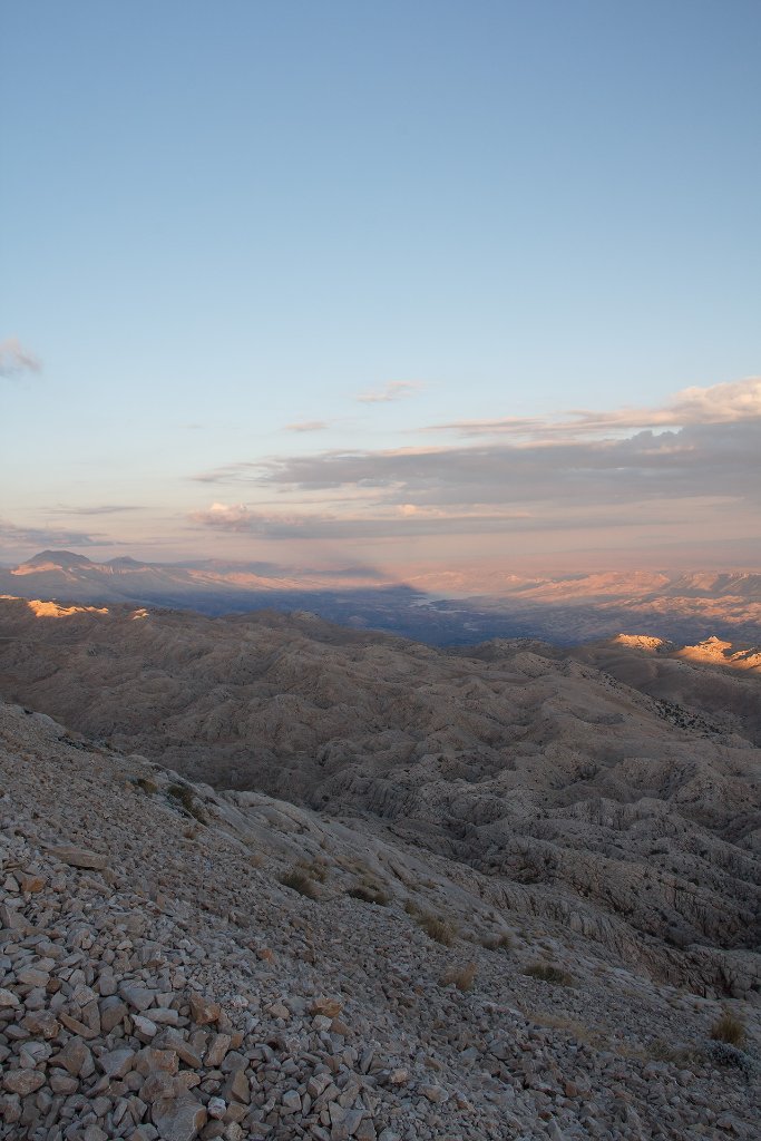 12 Nemrut Daği shadow.jpg